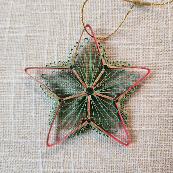 Handmade by me, lightweight, paper star Christmas ornament - Picture 2 of 3